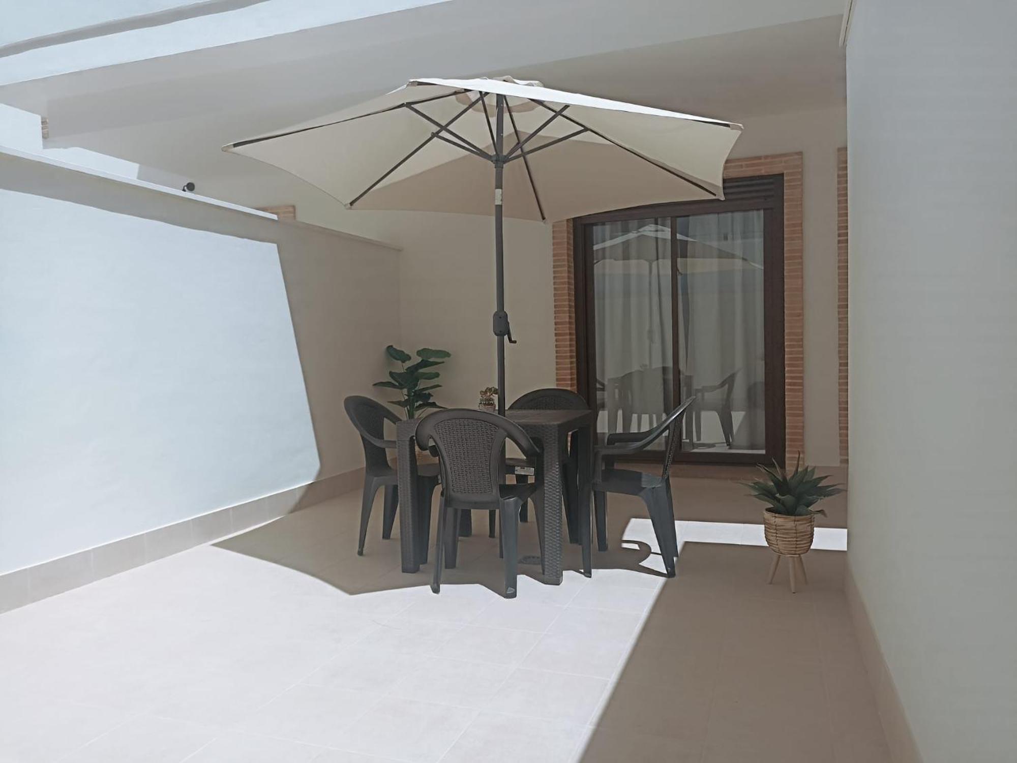Apartamento Nuevo Centrico Con Aparcamiento Privado Incluido الكالا ذي غواذَيْرا المظهر الخارجي الصورة