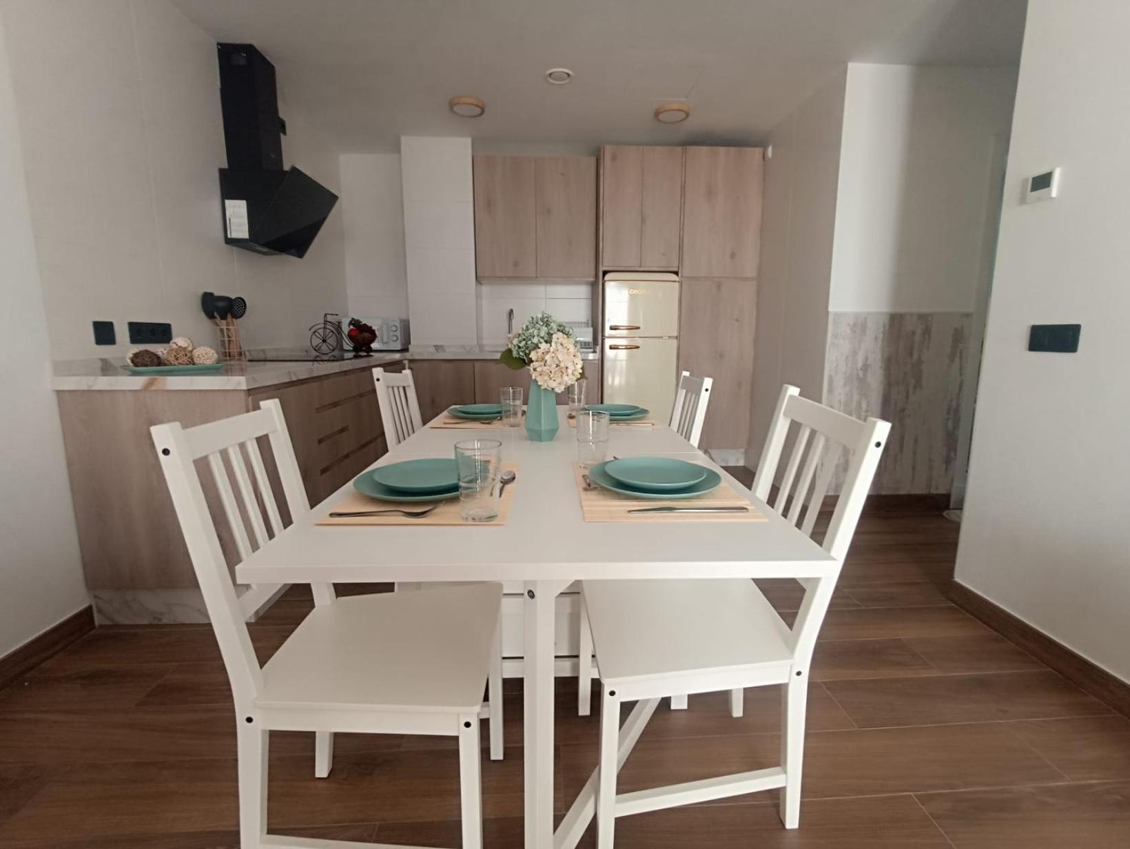 Apartamento Nuevo Centrico Con Aparcamiento Privado Incluido الكالا ذي غواذَيْرا المظهر الخارجي الصورة