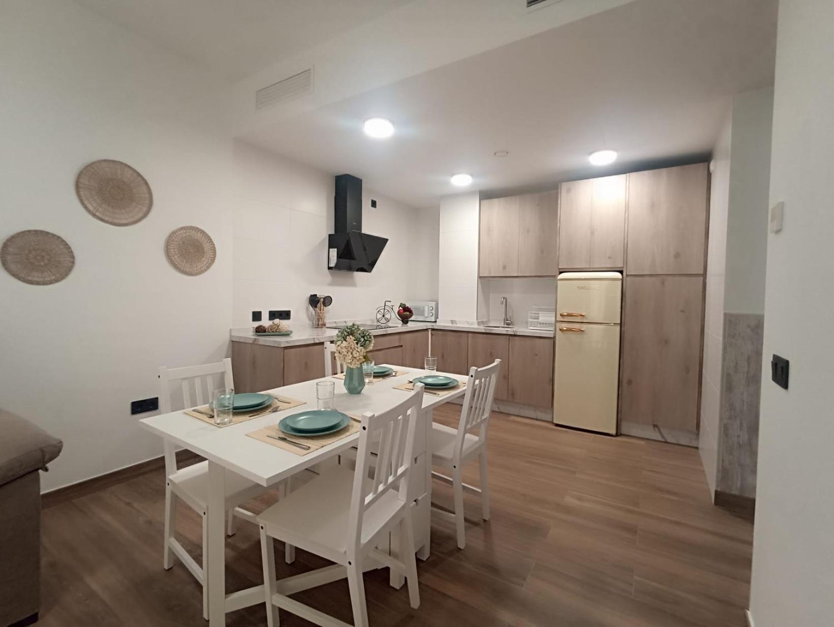 Apartamento Nuevo Centrico Con Aparcamiento Privado Incluido الكالا ذي غواذَيْرا المظهر الخارجي الصورة