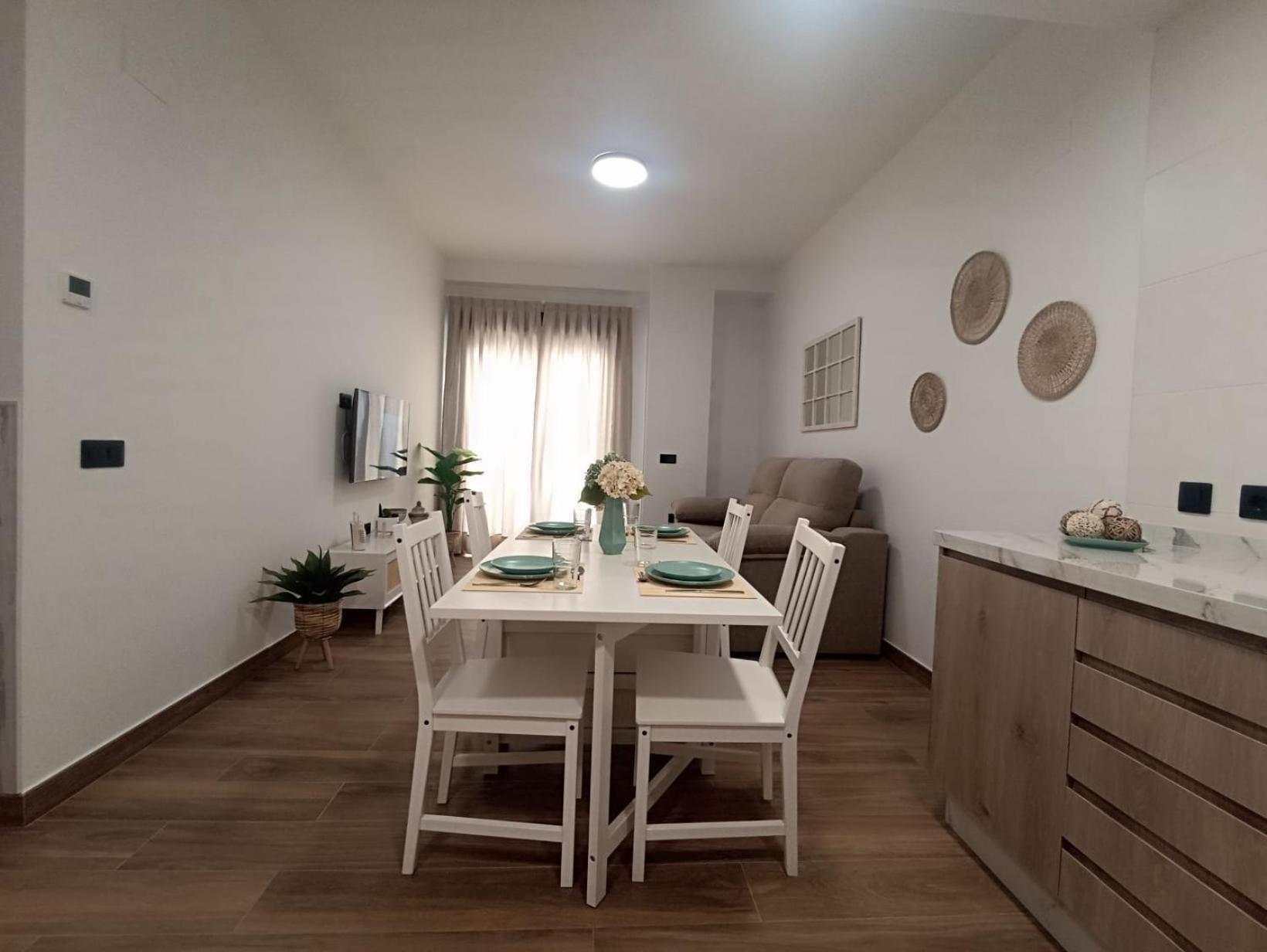 Apartamento Nuevo Centrico Con Aparcamiento Privado Incluido الكالا ذي غواذَيْرا المظهر الخارجي الصورة